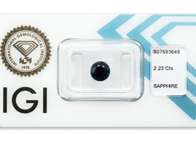 safír 2.23ct deep blue (tepelně neupraven; původ: Austrálie) s IGI certifikátem